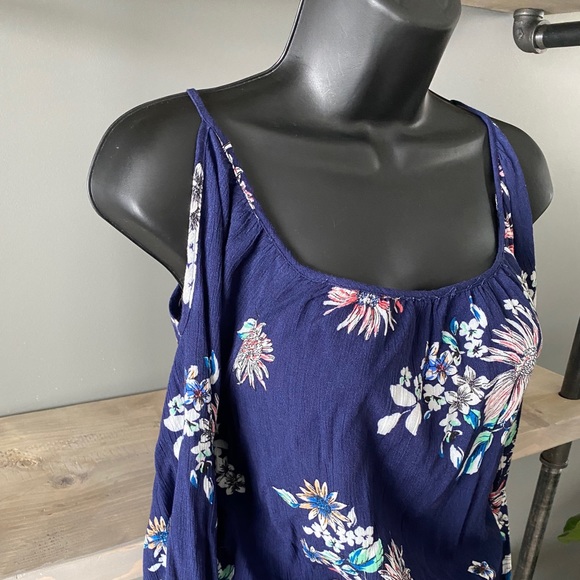 3/$30 Love...ady Navy Cold Shoulder Floral Romper - Picture 6 of 9